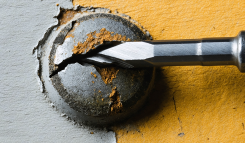 découvrez 7 méthodes efficaces pour dévisser une vis abîmée sans effort et éviter d'endommager vos outils ou surfaces. guide pratique et astuces simples.