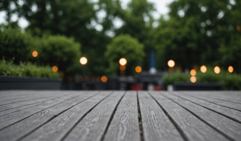 Comment redonner tout son éclat à une terrasse en bois gris et noirci ?