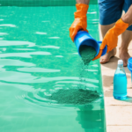 découvrez notre guide pratique pour traiter une eau de piscine verte ou trouble efficacement grâce au chlore choc. conseils étape par étape pour retrouver une eau claire et saine.